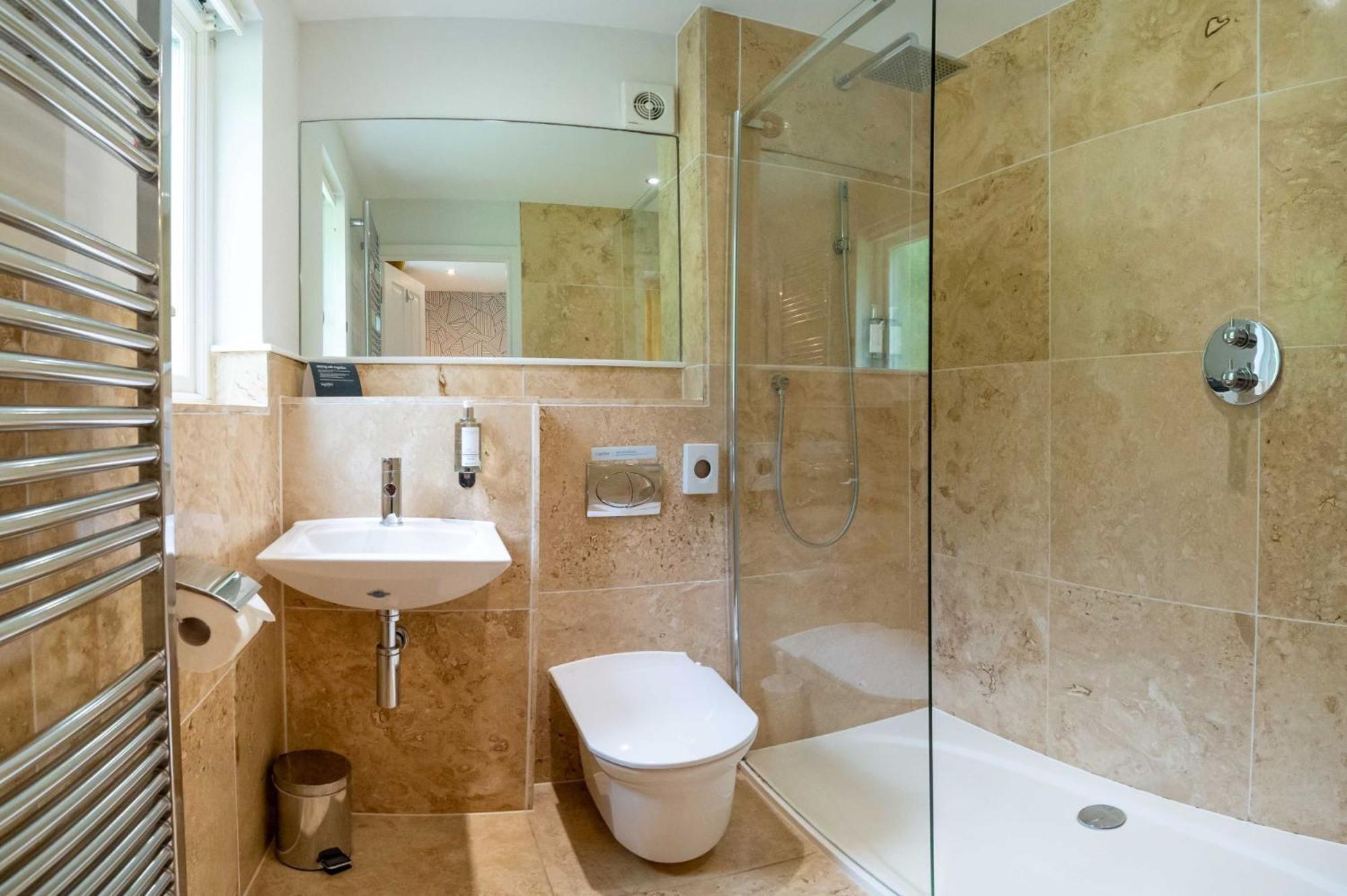 Luxurious Cosy And Contemporary 4 Bedroom - Trewhiddle V3 Holiday home *